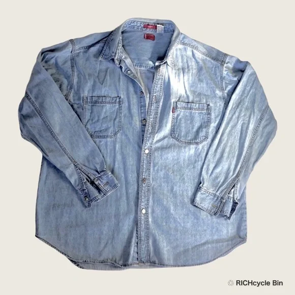 LEVIS XL LOOSE FIT DENIM LONG SLEEVES LIKE NEW​